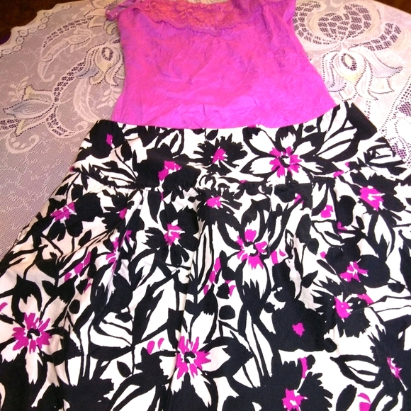 MAURICES XXL Fushia Black White Floral Cotton Spandex Skirt with Pockets - Picture 2 of 16